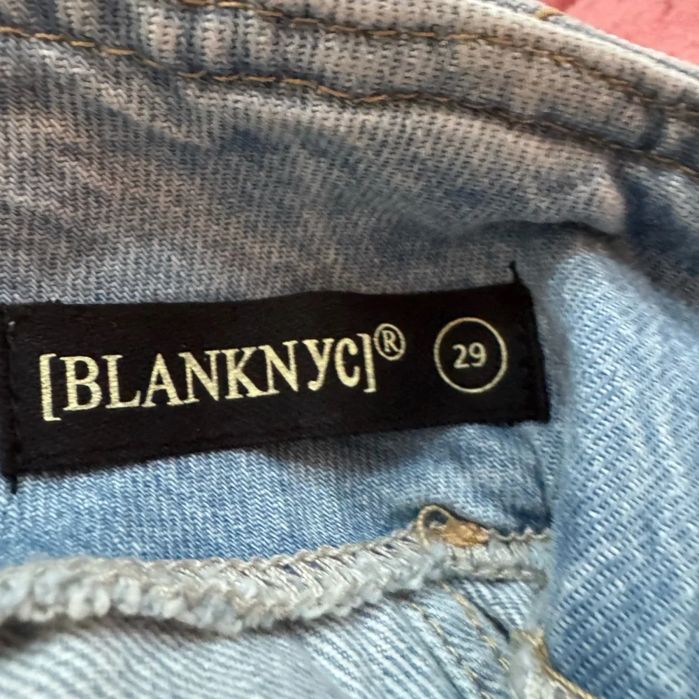 BLANK NYC Steal The Show Tapered Denim Jeans Size 29 NWT - Picture 9 of 11